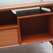 Bureau en teck, années 1960