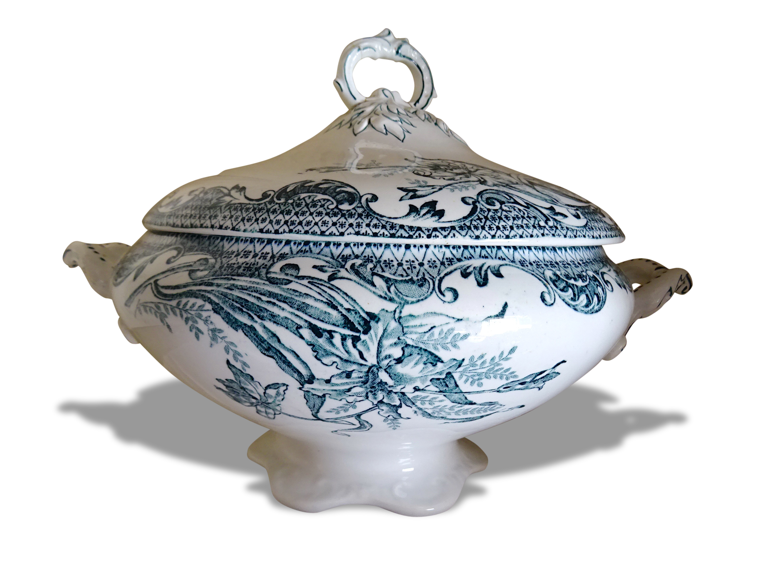 Old tureen
