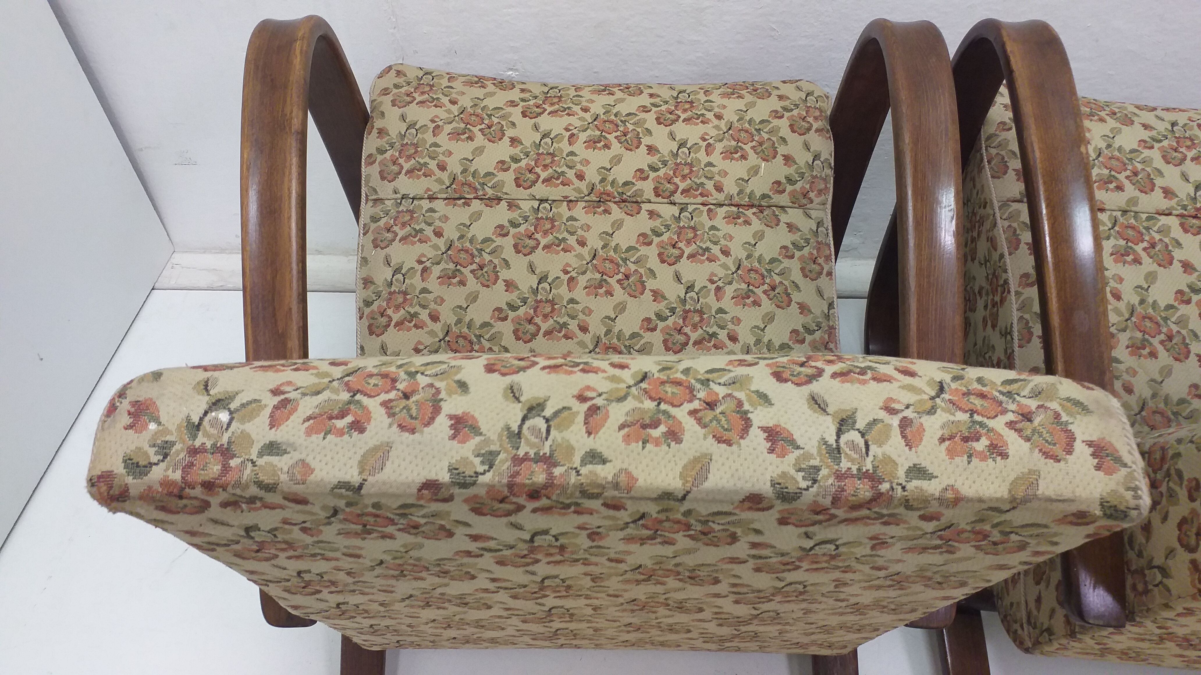 1960 2x Halabala Armchairs H 269 and spider table, Czechoslovakia