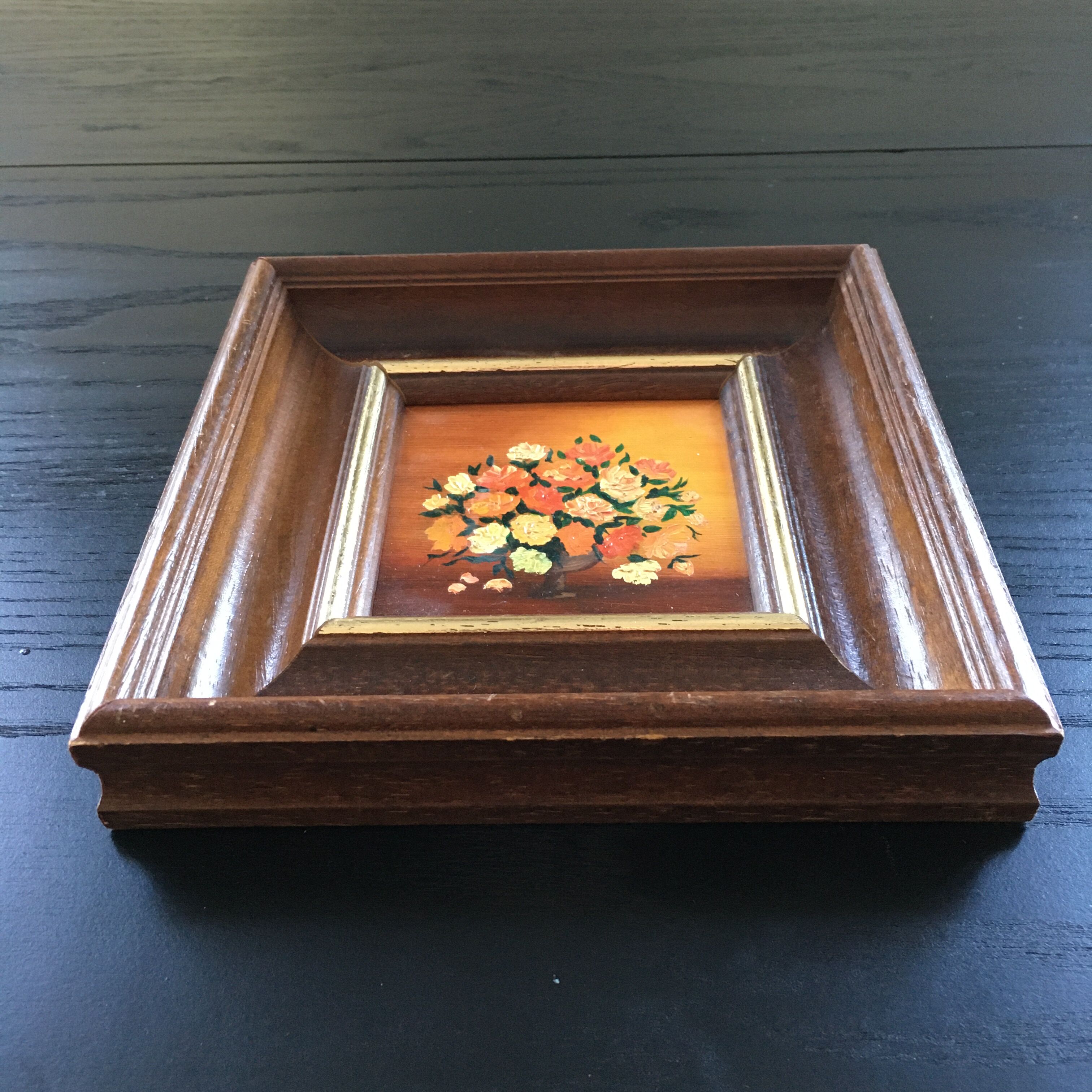 Miniature orange bouquet table
