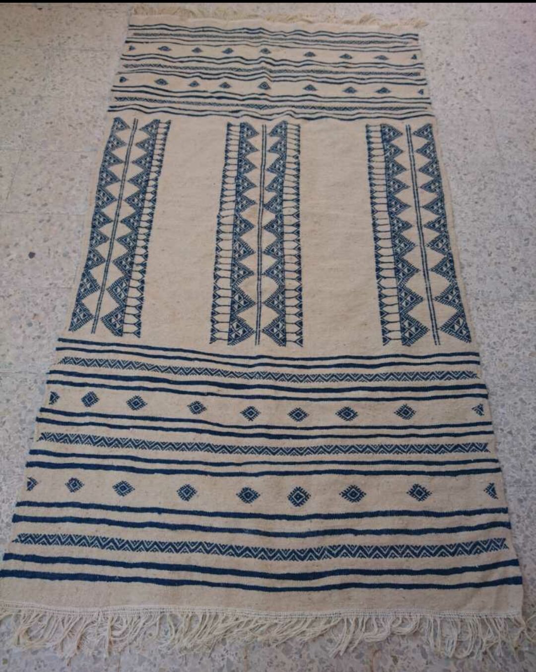 Beige and blue carpet 195x105cm