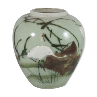 Chinese or japanese pot early 20th century