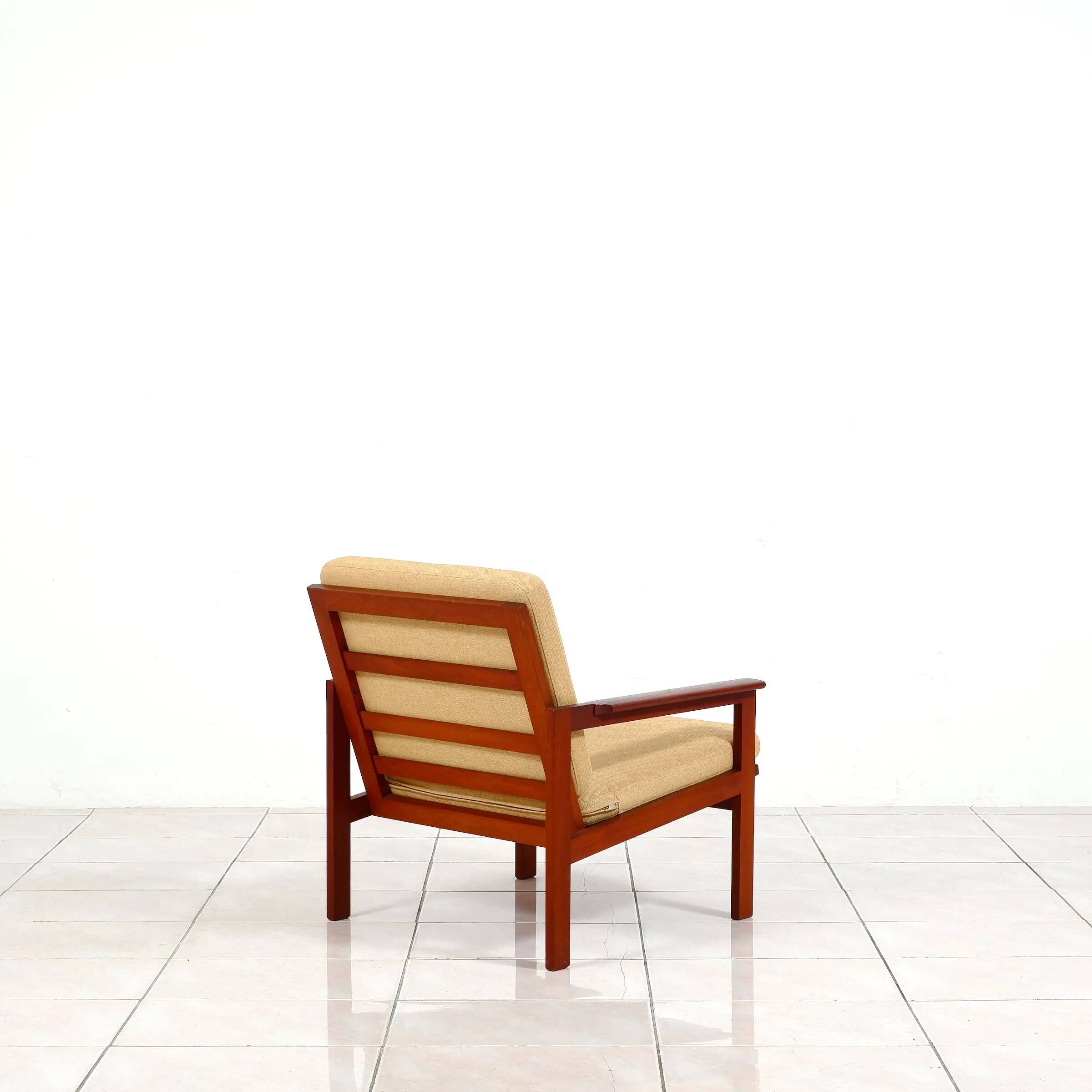 “Capella” lounge chair by Illum Wikkelsø for Niels Eilersen