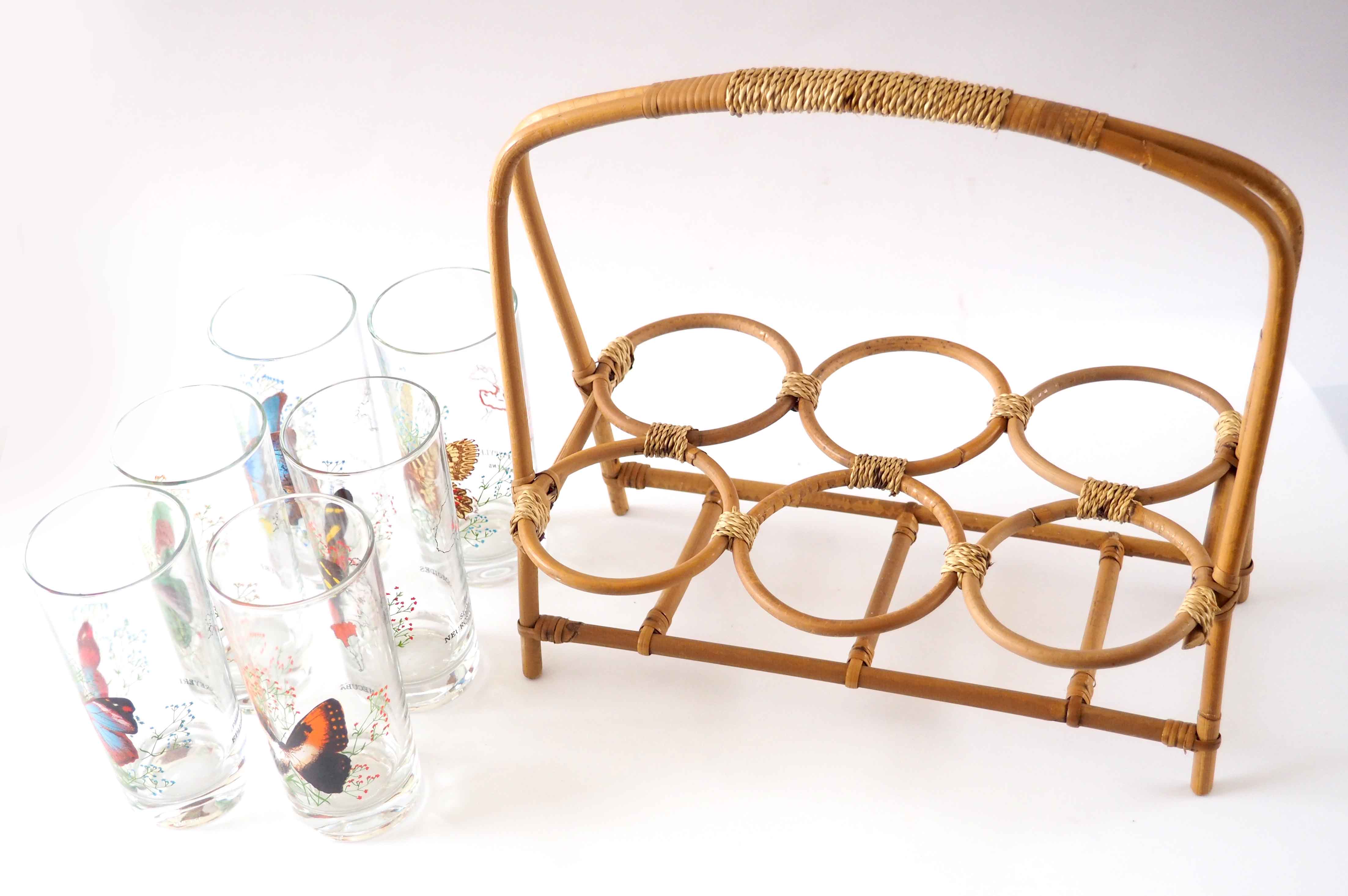 Lot de 6 verres vintage et support rotin