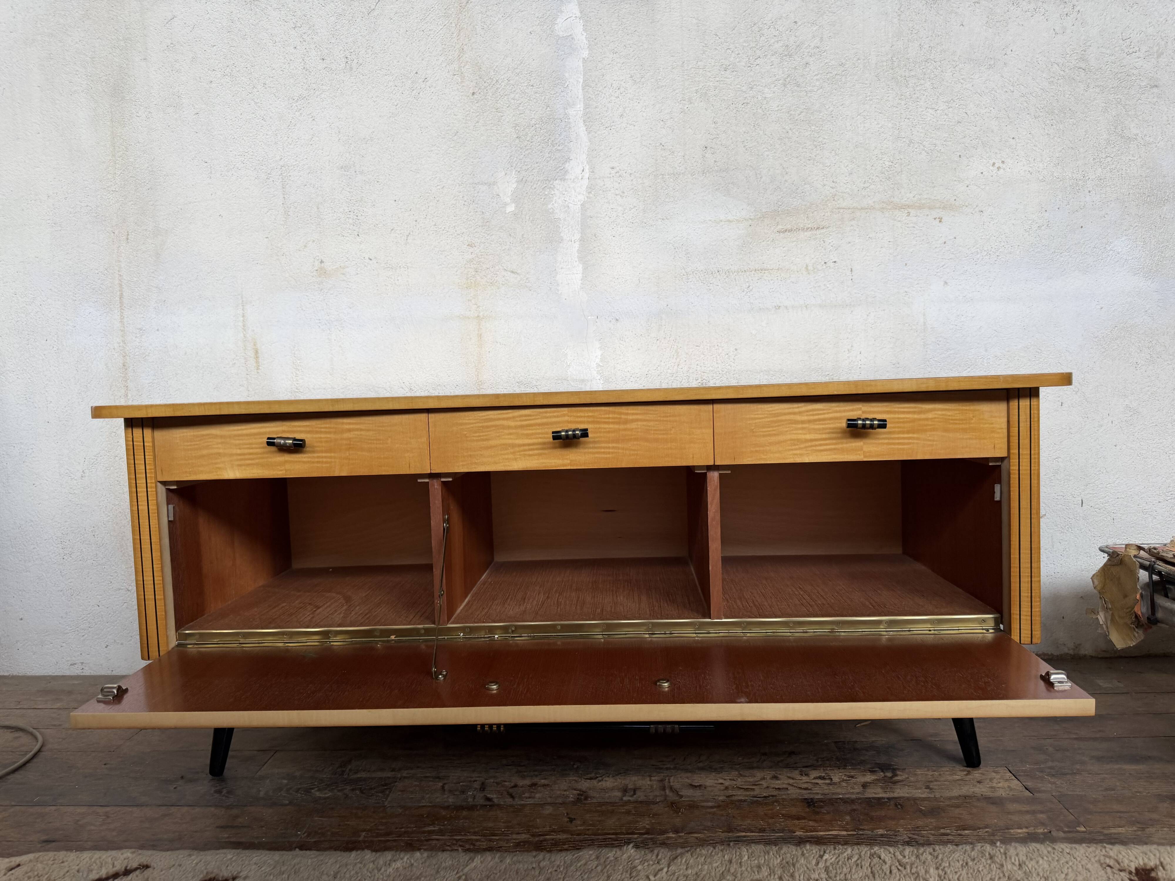 Vintage 1960s sideboard – Mid-Century Design – Warm wood