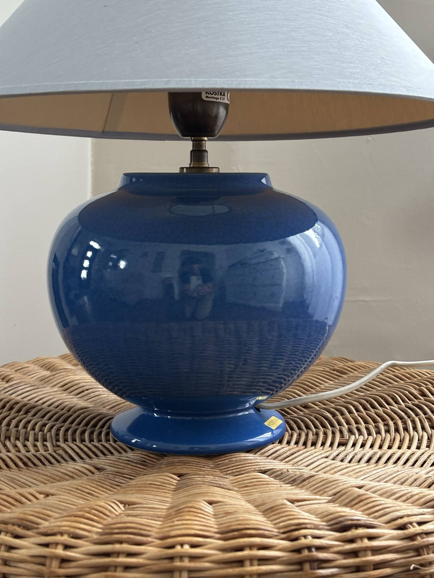 Cracked ceramic lamp Kostka