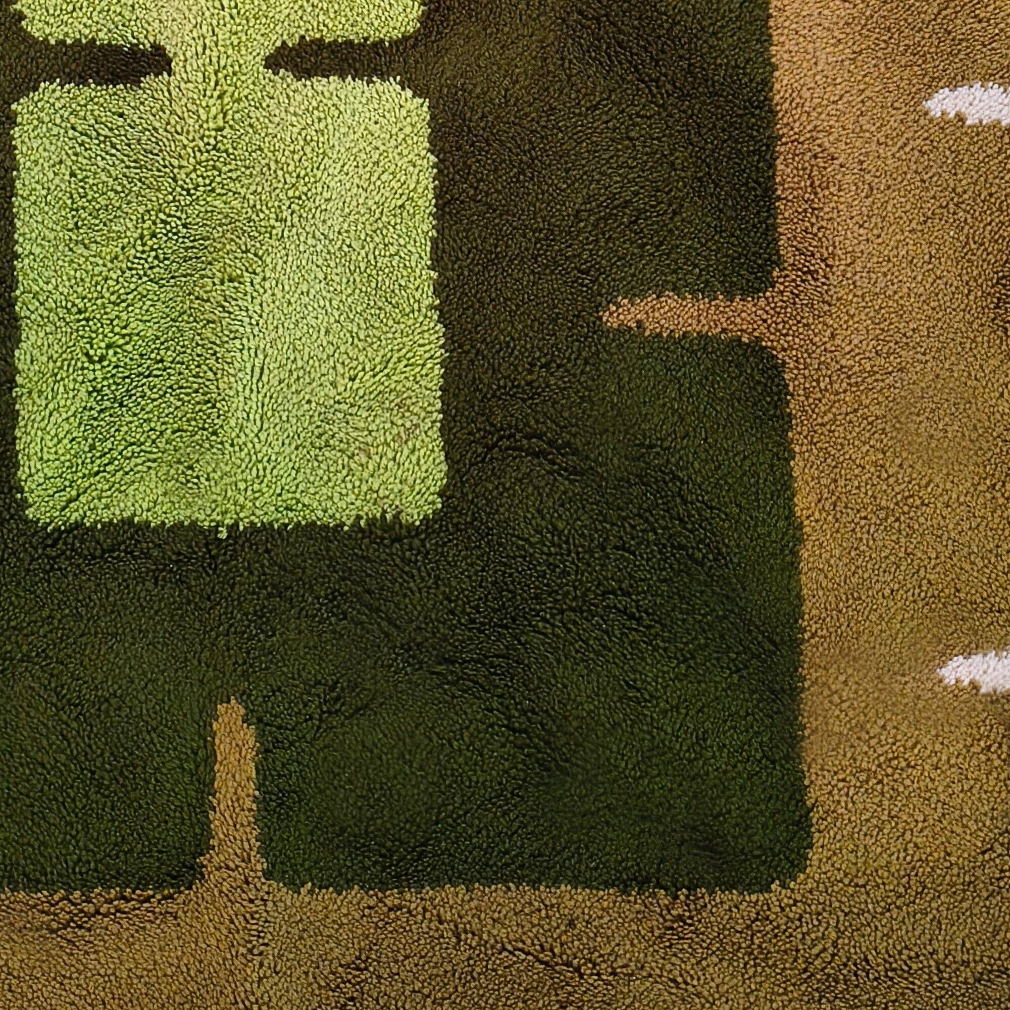1970s gorgeous geometric space age rug in wool. Made in Italy