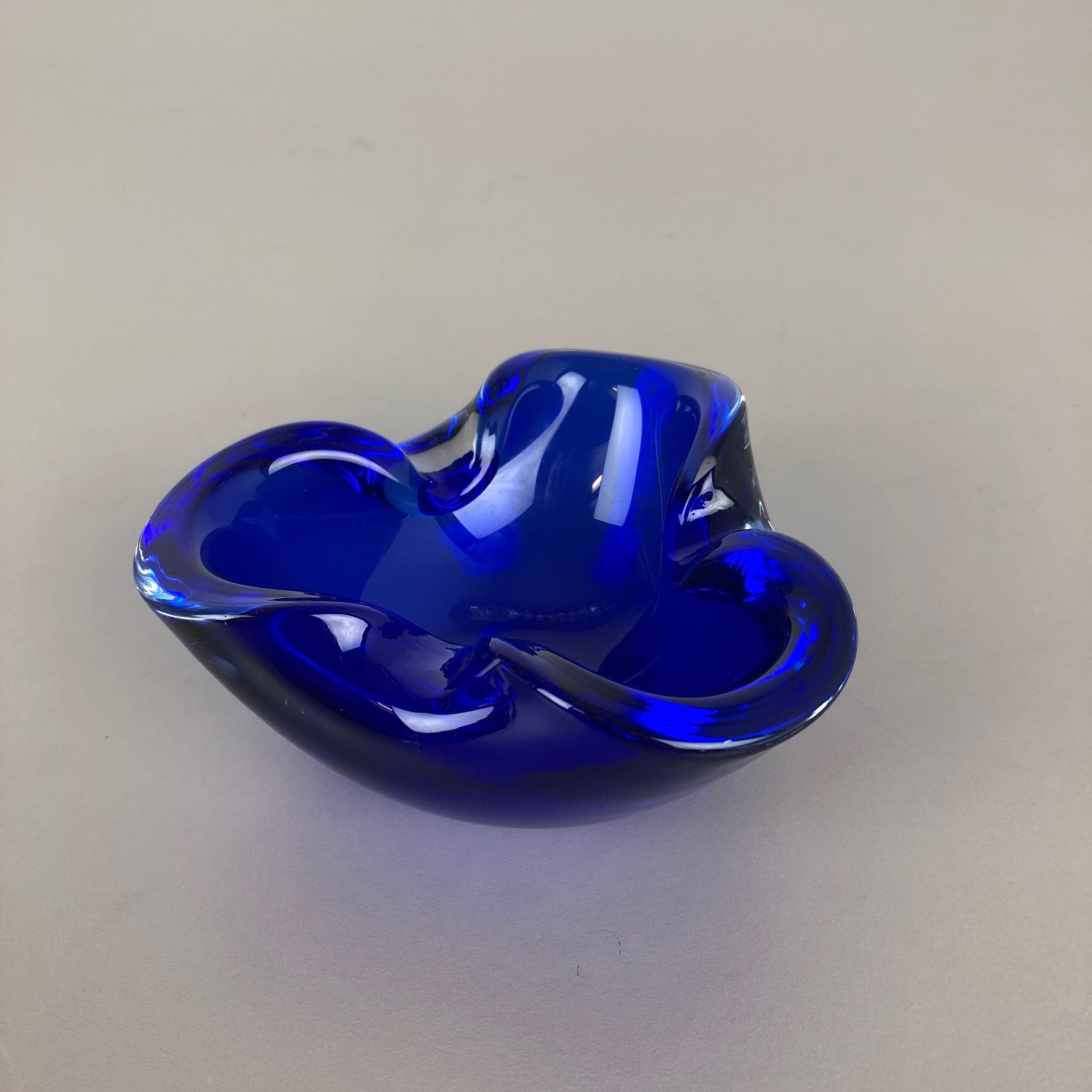 Cendrier Murano  "Blue" Italie années 1970