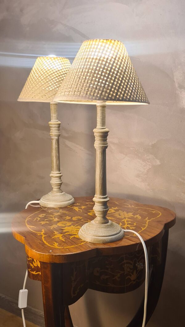 Paire de lampes bois  classic  abat jour osier 44x20 elec ok tres bon etat