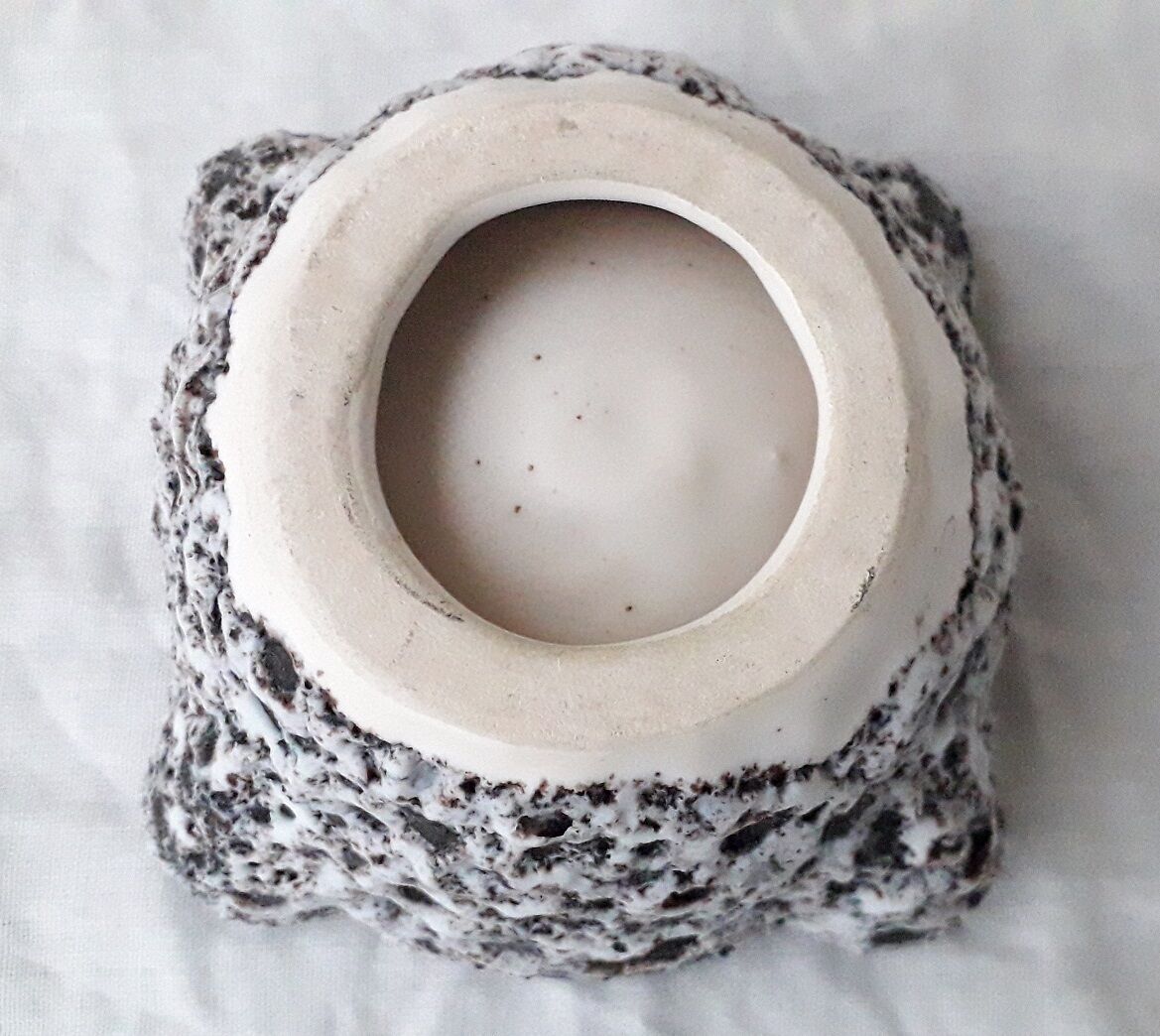 Ceramic mortar fat lava
