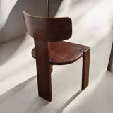 Chaise bistrot brutaliste