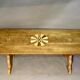 Table pied en x, dessus marqueté rosace et rose des vents