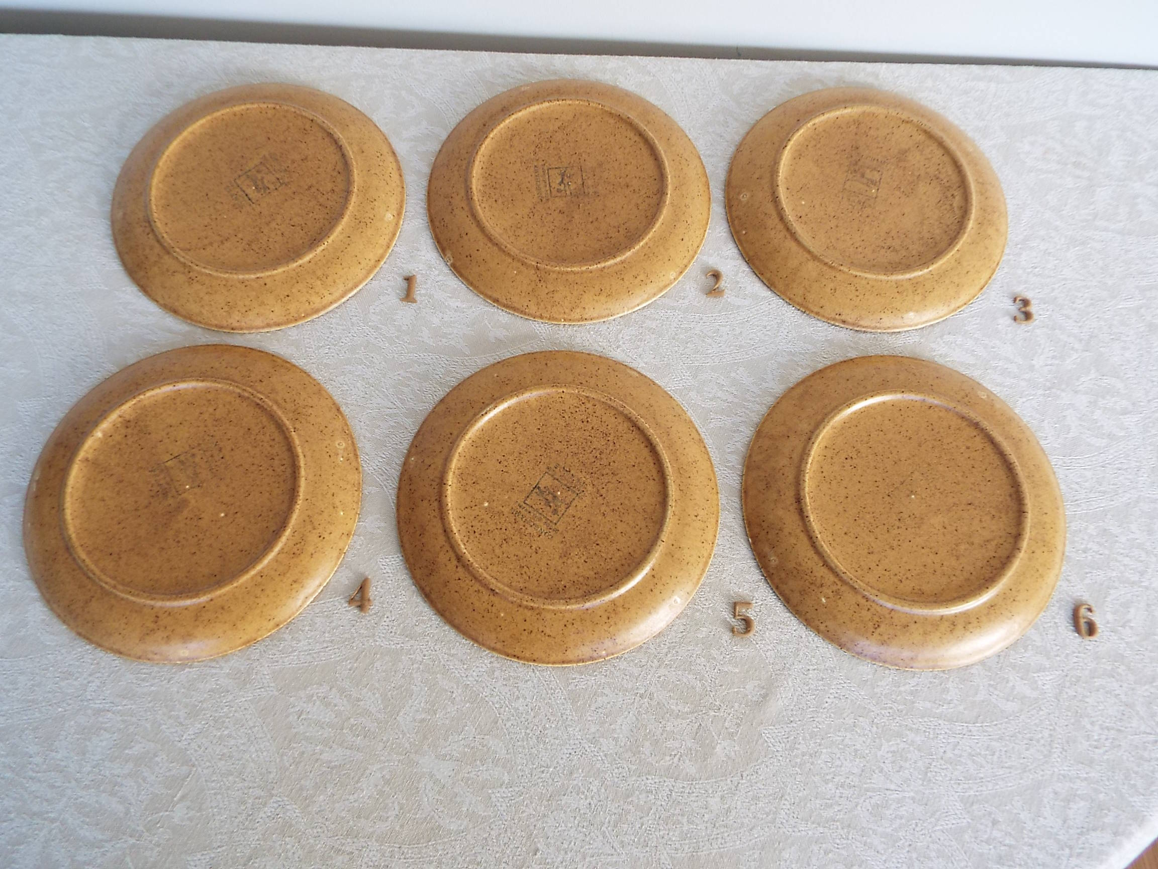 6 Longchamp stoneware dessert plates