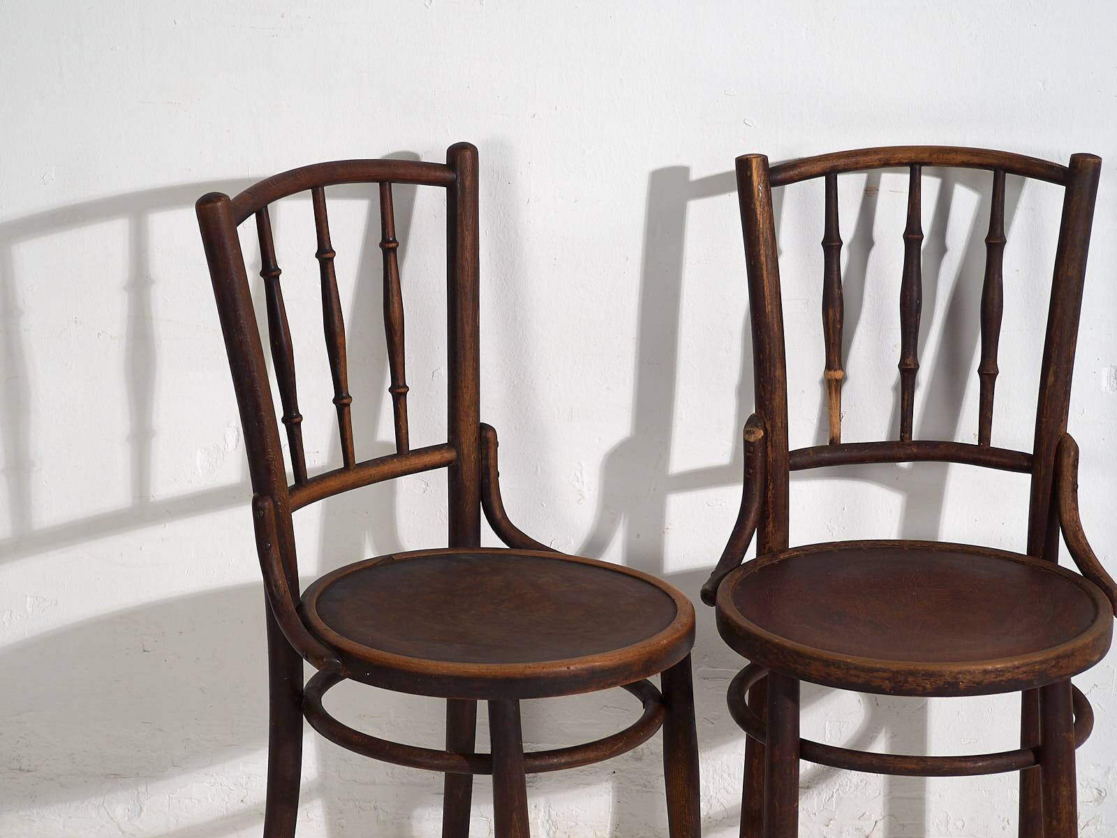 Antique Viennese-style chairs (circa 1920). Set of 4, no. 4