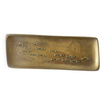 Vide poche en bronze à décor de poissons.