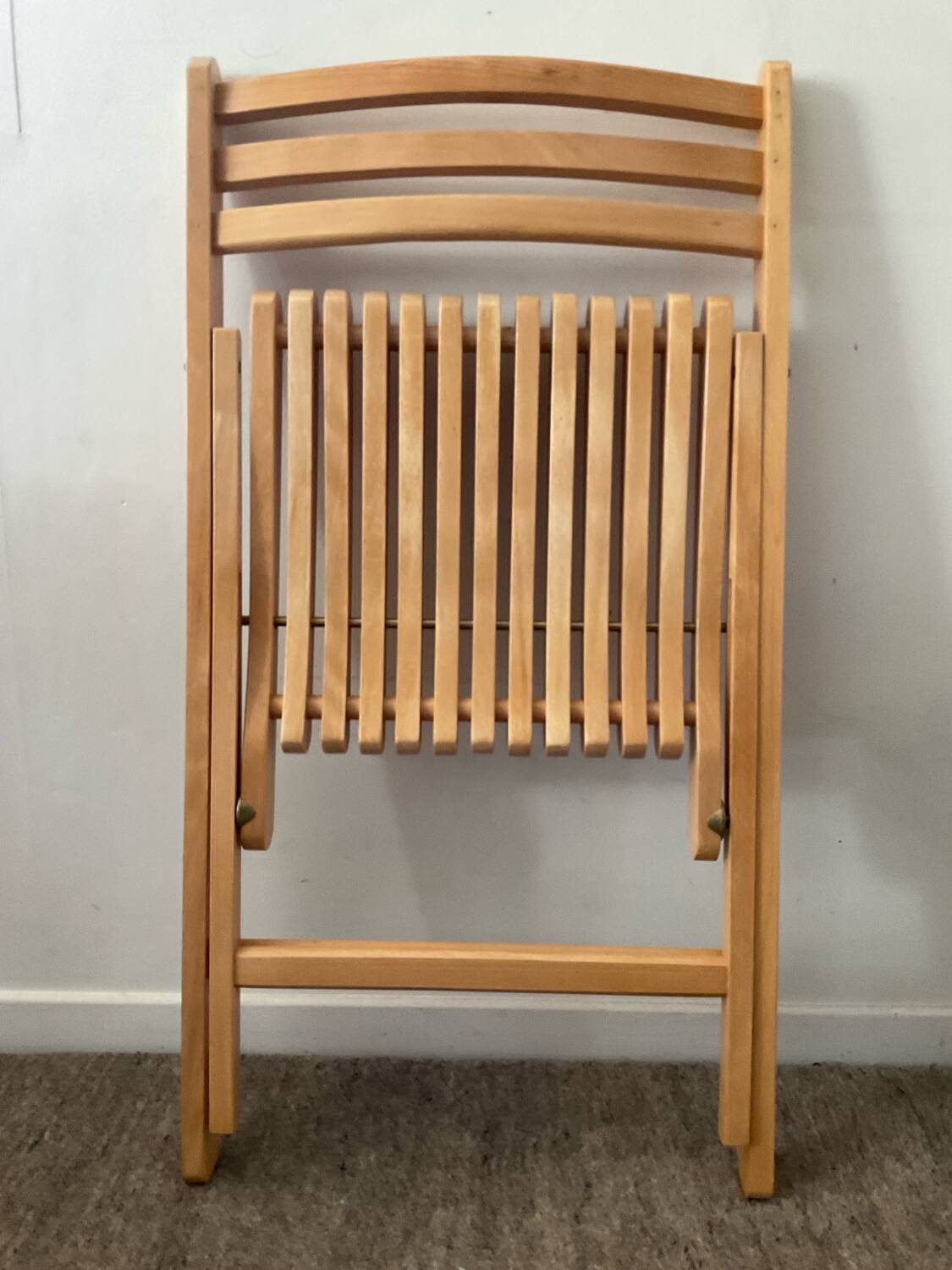 Vintage folding chair in solid beech