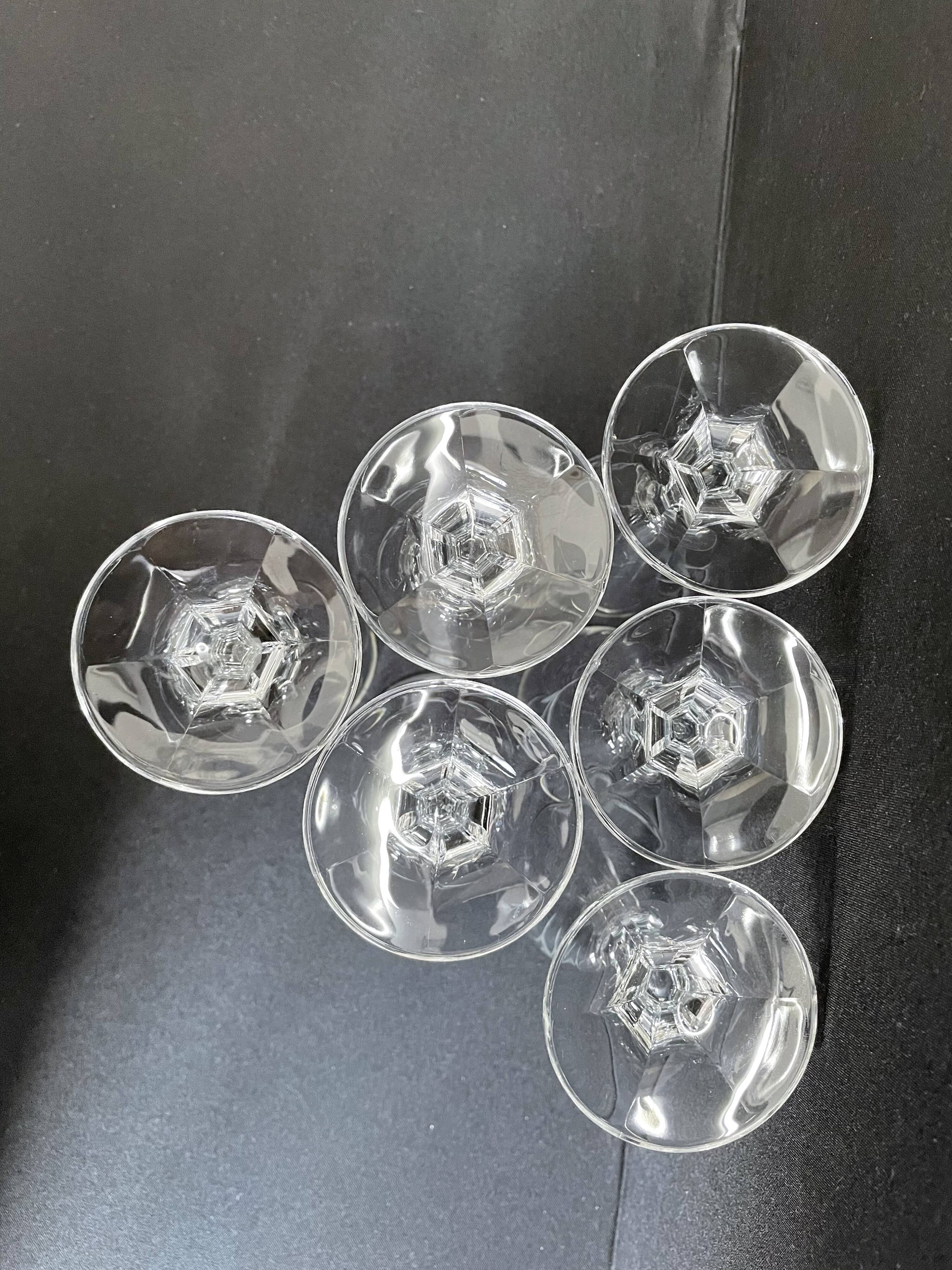 Champagne flutes in cut crystal