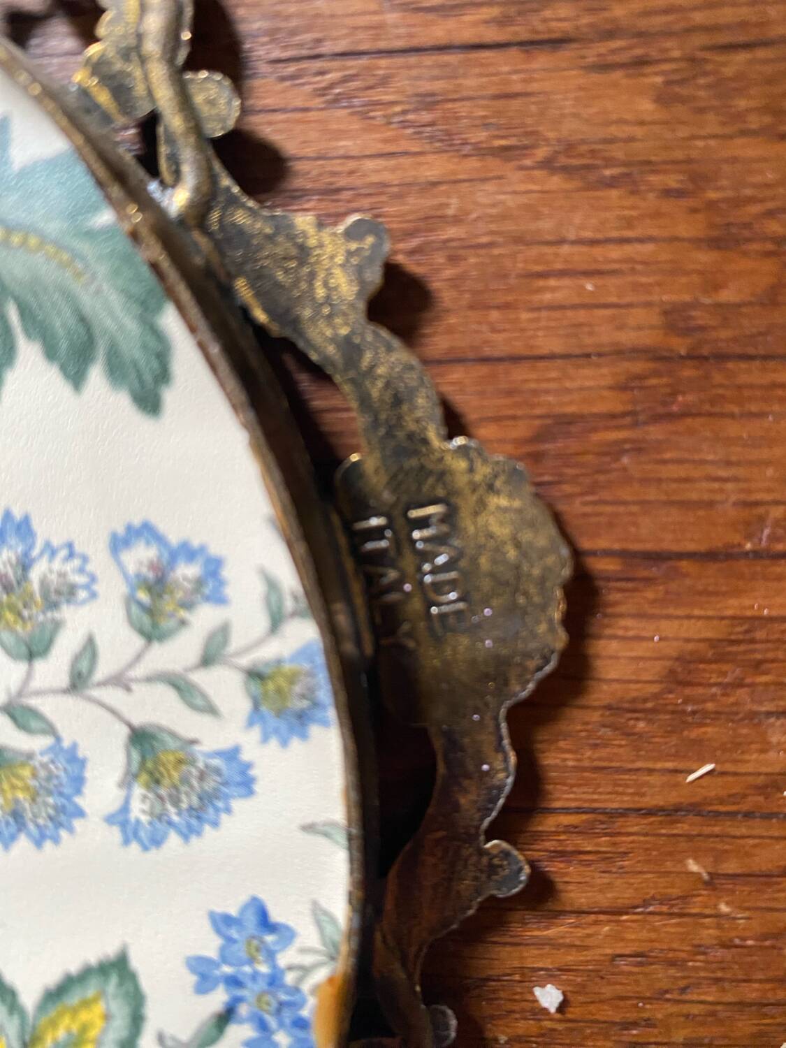 3 mismatched old frames.