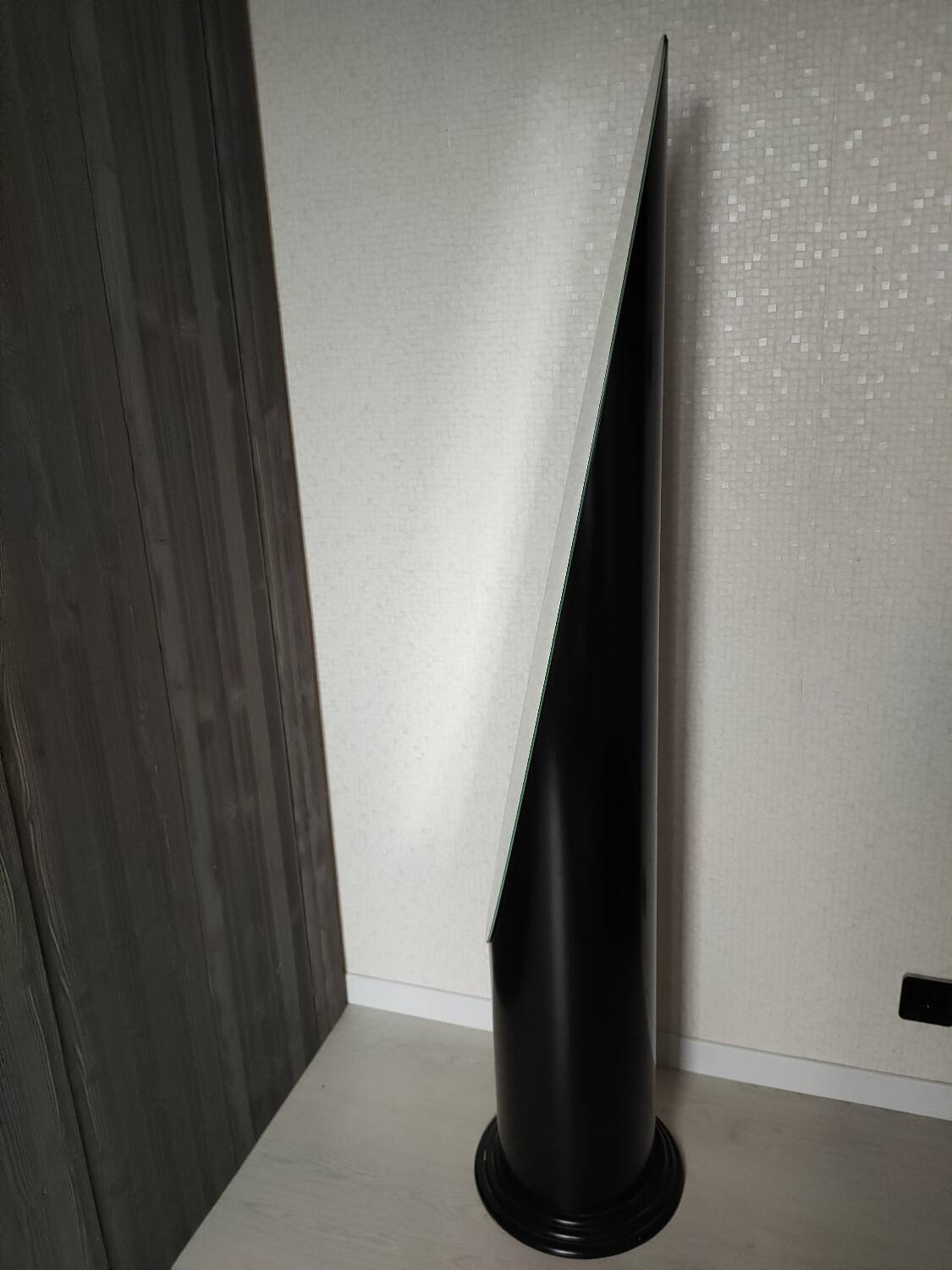 Black Lipstick Mirror