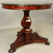 Pedestal table period Restoration In Mahogany