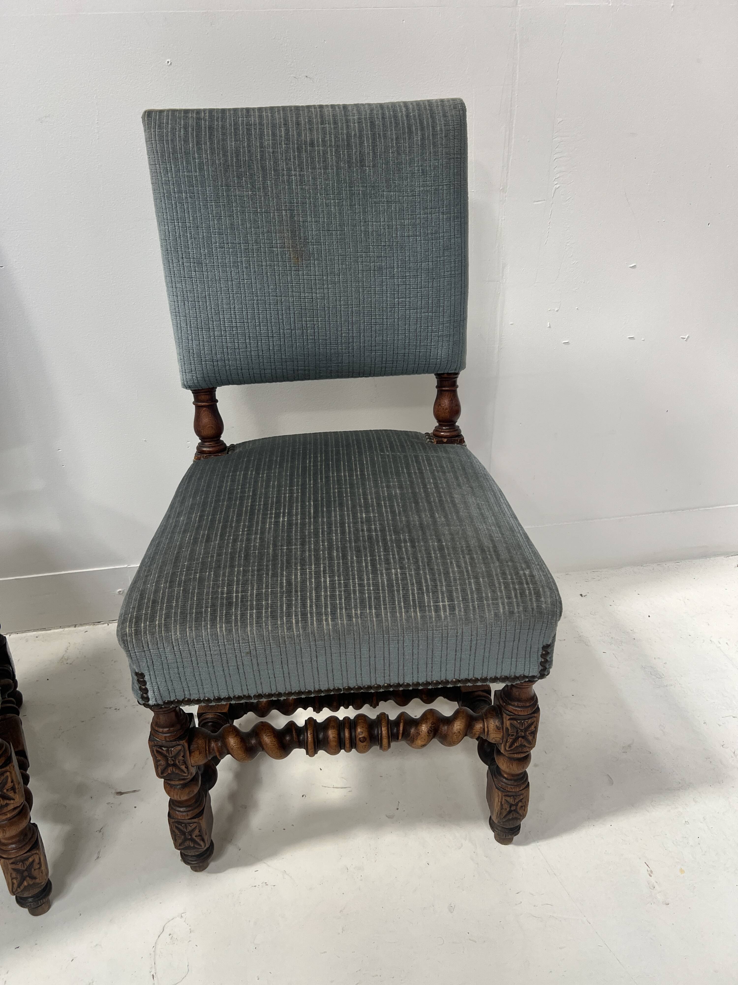 Pair of Louis XIII style twisted oak chairs from the 19th century.