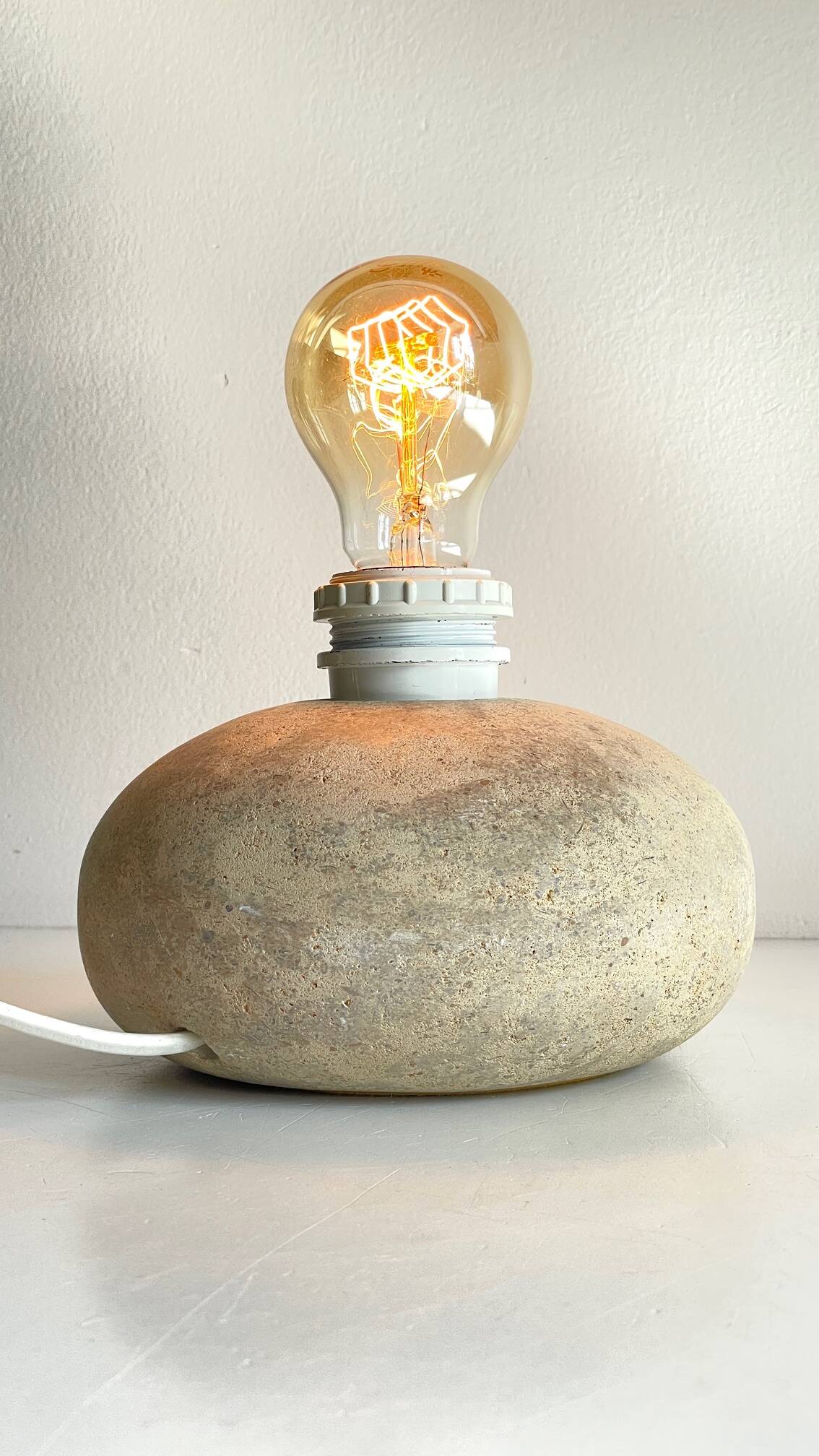 Vintage natural stone pebble lamp