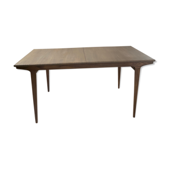 Scandinavian table