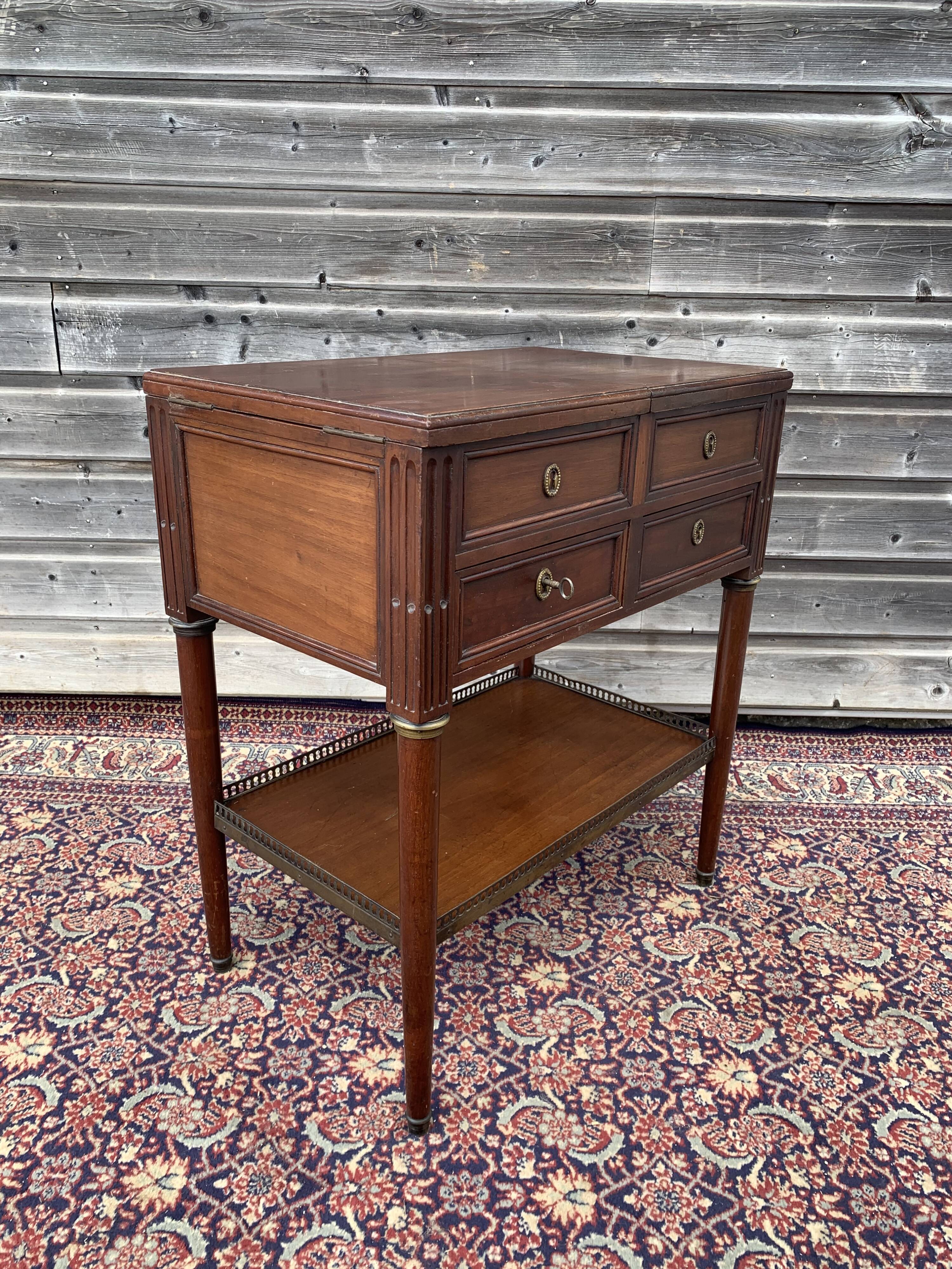 Napoleon III-era mahogany hairdresser Louis XVI