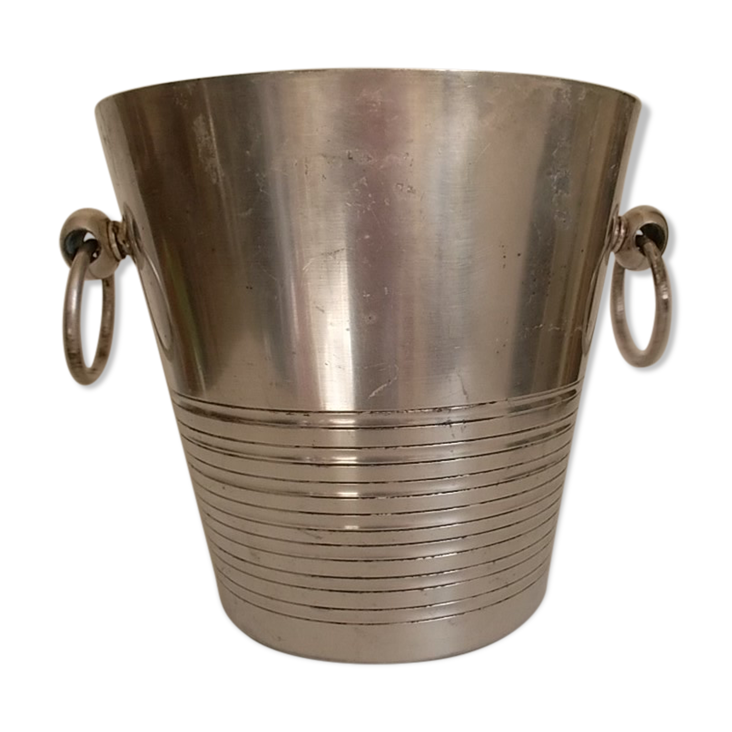 Silver metal champagne seal