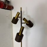 Lampadaire vintage moderniste marron et laiton à 3 spots, années 1960