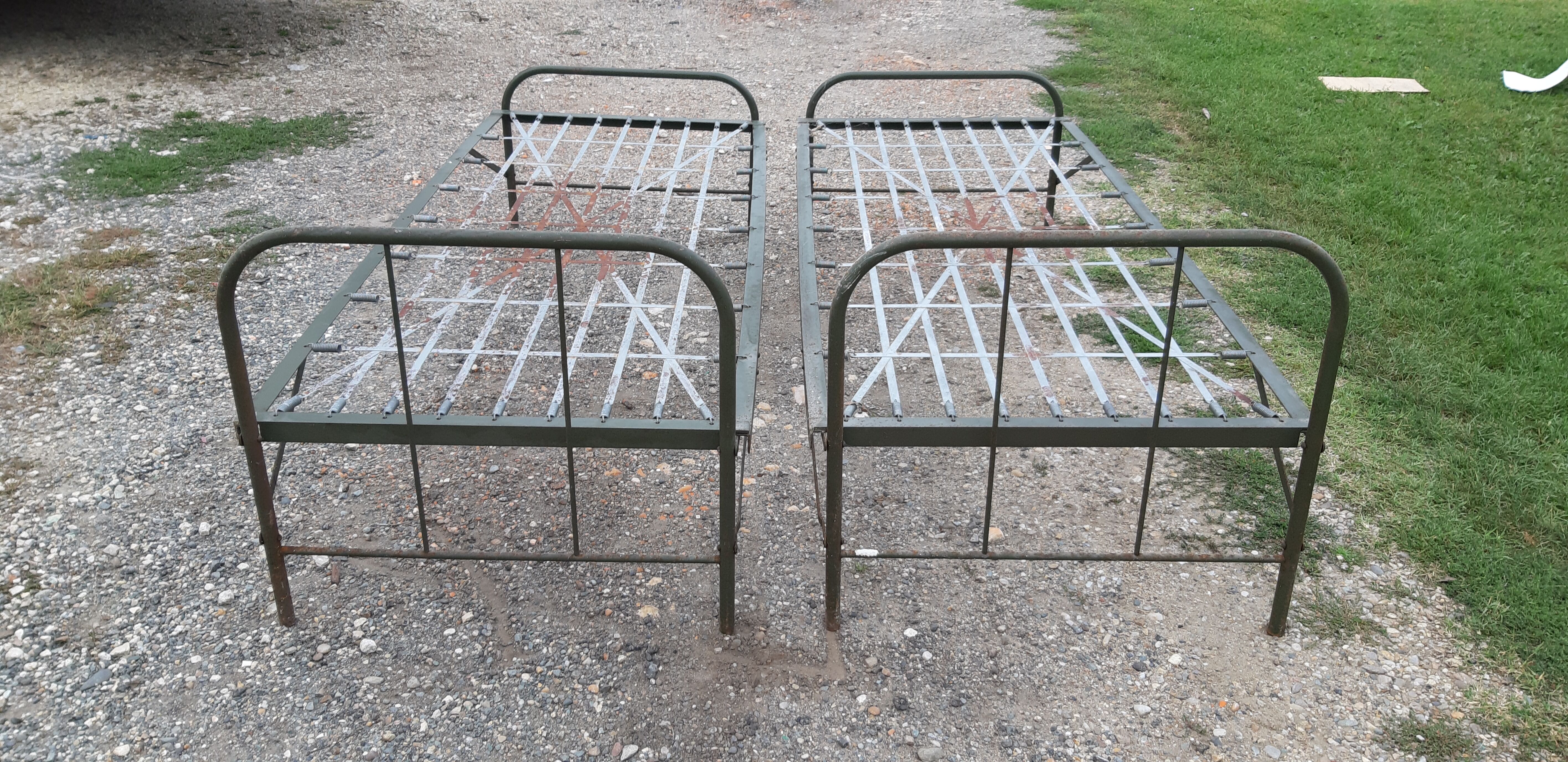 Pair of folding Camp Beds in 190/90