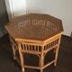 Table d’appoint rotin et osier années 1950
