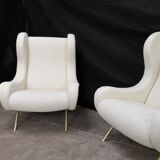 Paire de fauteuils bouclette blancs