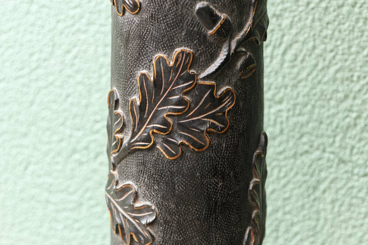Napoleon 3 carved wooden column oak leaves