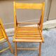 Lot de 2 chaises pliantes en bois vintage
