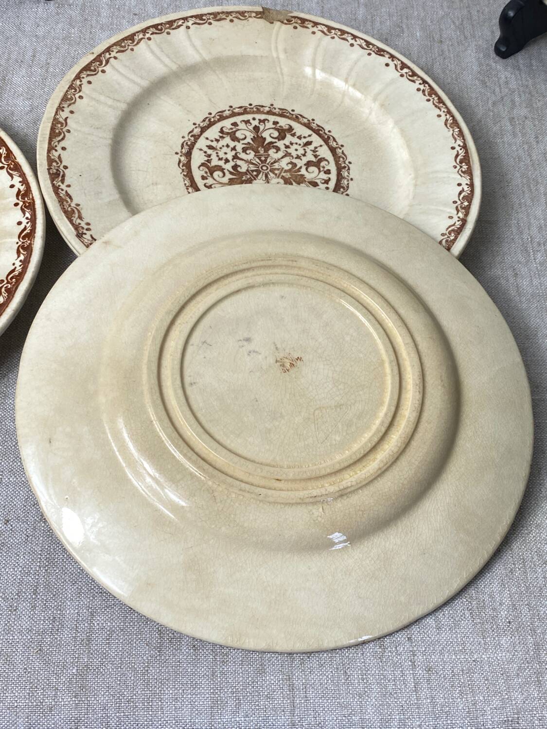 6 Gien ironstone plates