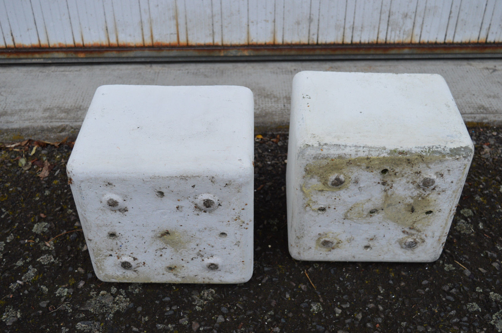 Pair of square flowerpots