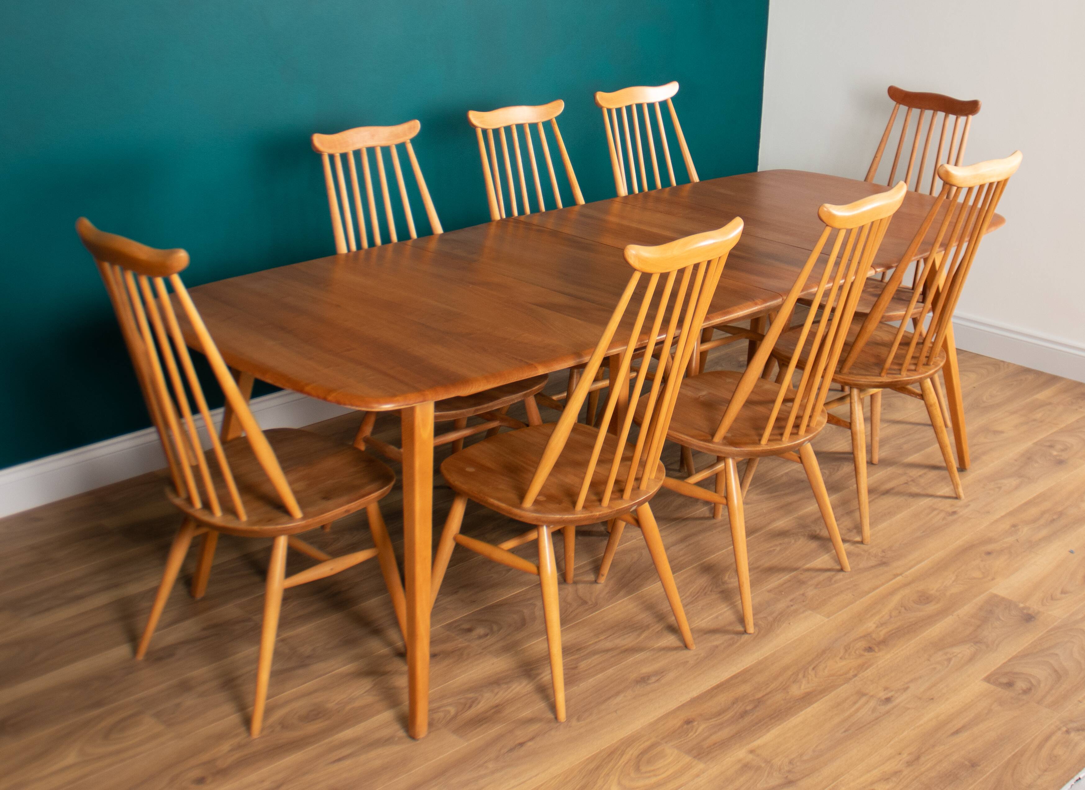 Table de salle à manger rétro en orme blond modèle 444, grande planche et 8 chaises de salle à manger d'orfèvre
