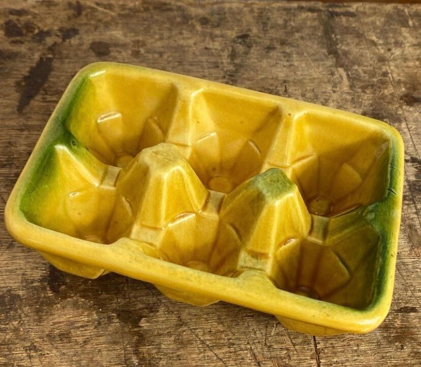 Ceramic egg dish