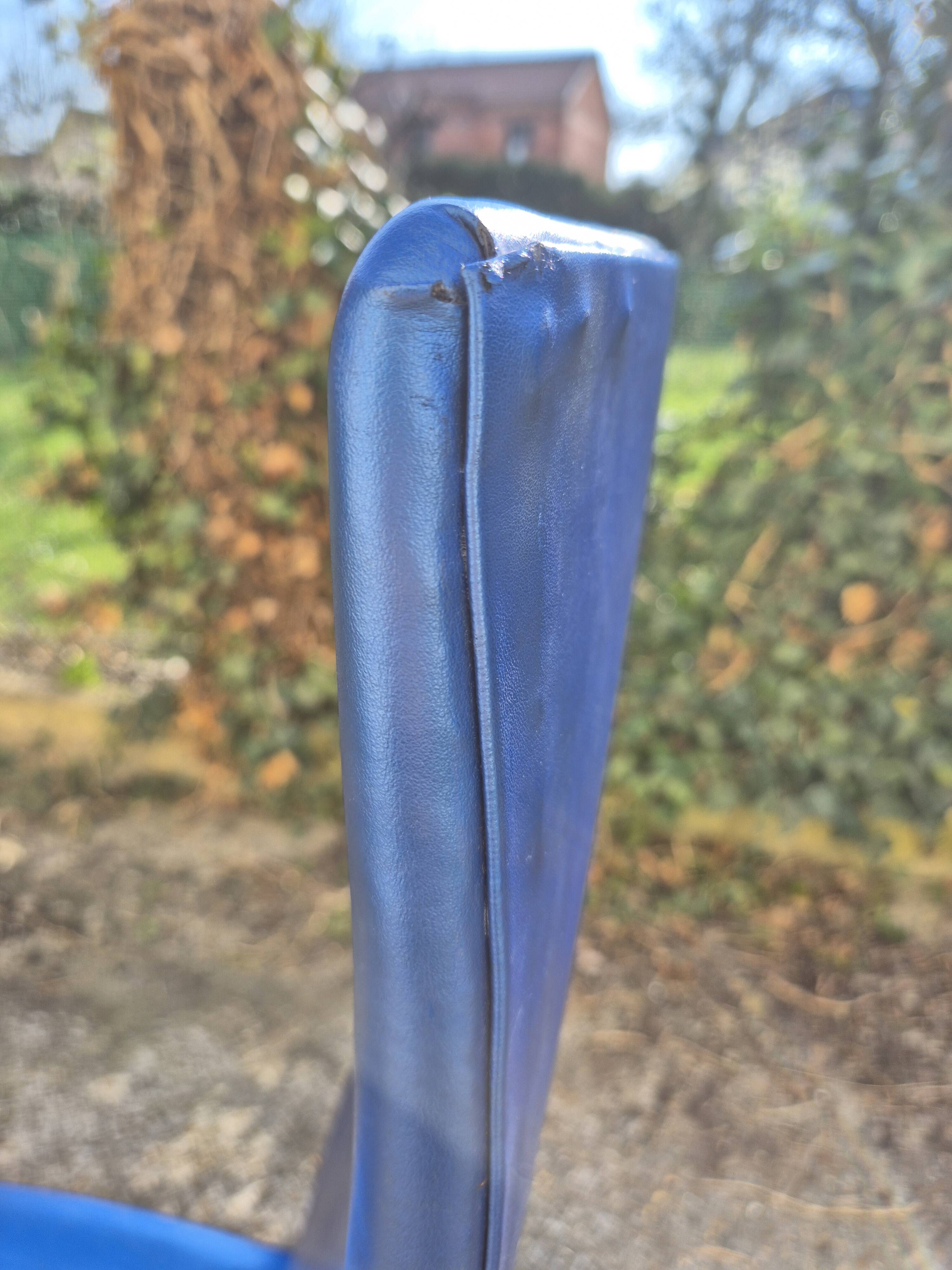 Arne Jacobsen – Oxford Chair model 316 – published by Fritz Hansen