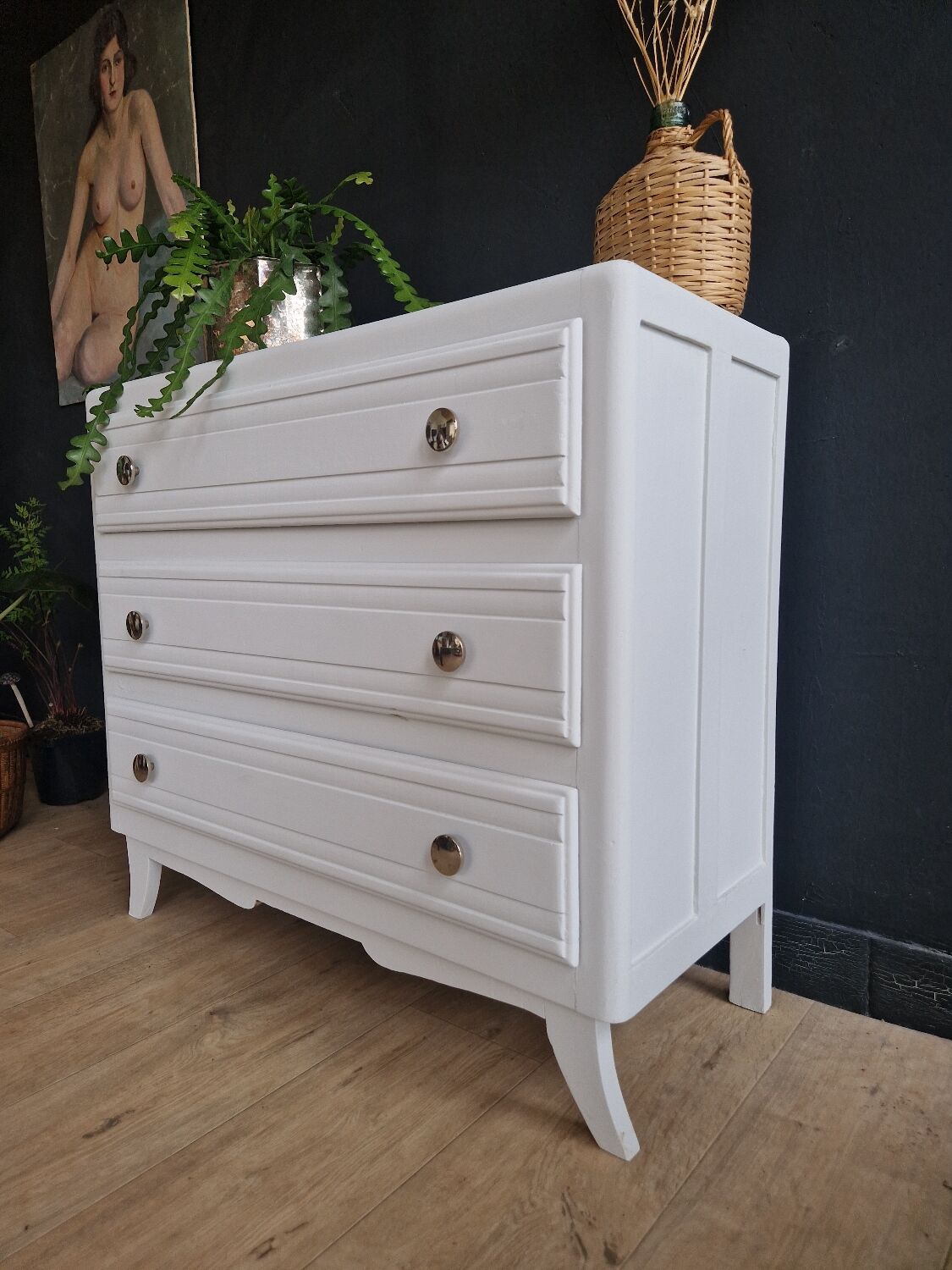 Vintage chest of drawers