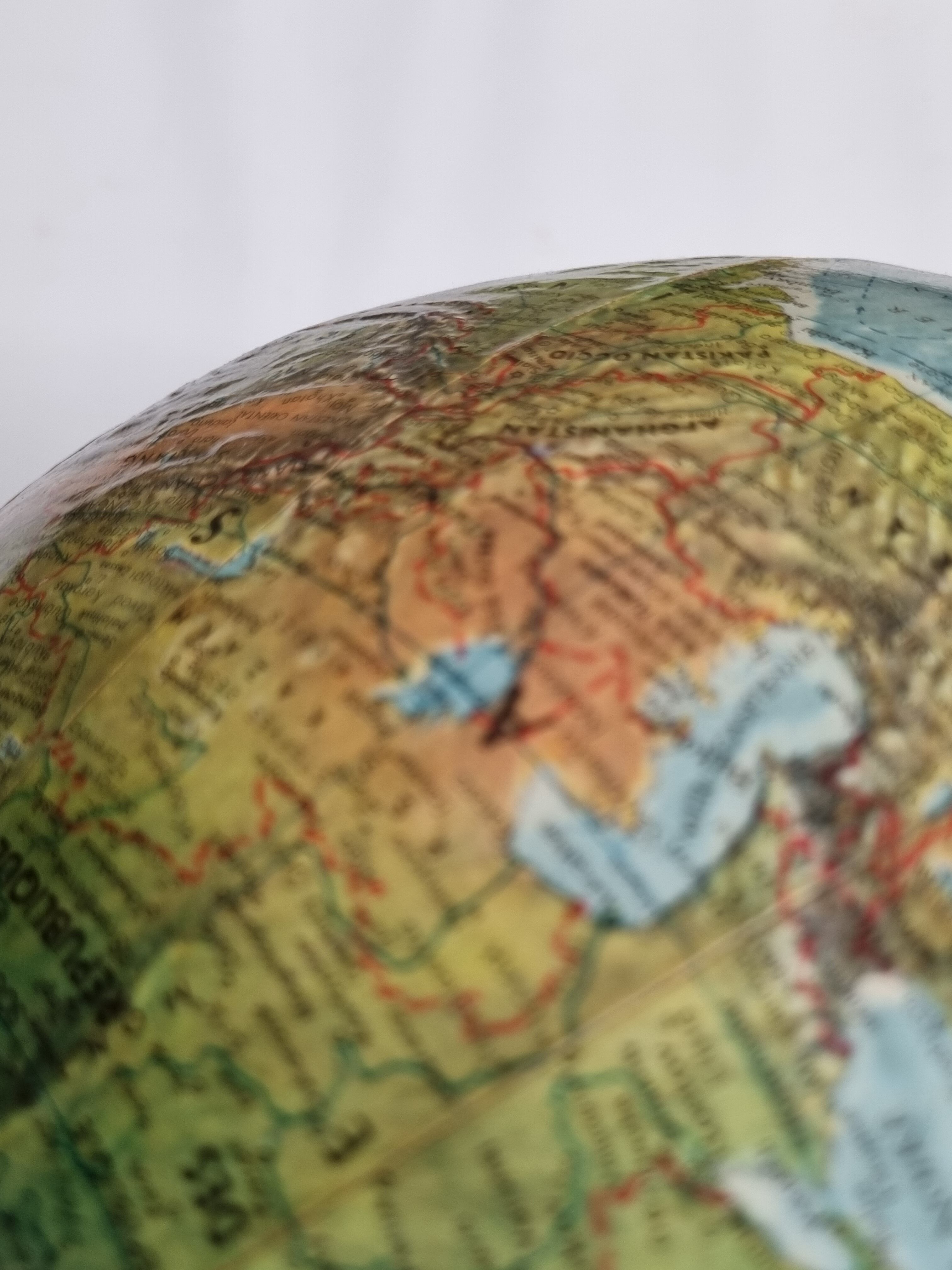 Globe in relief, Scan-Globe Denmark, gyroscope, 30 cm