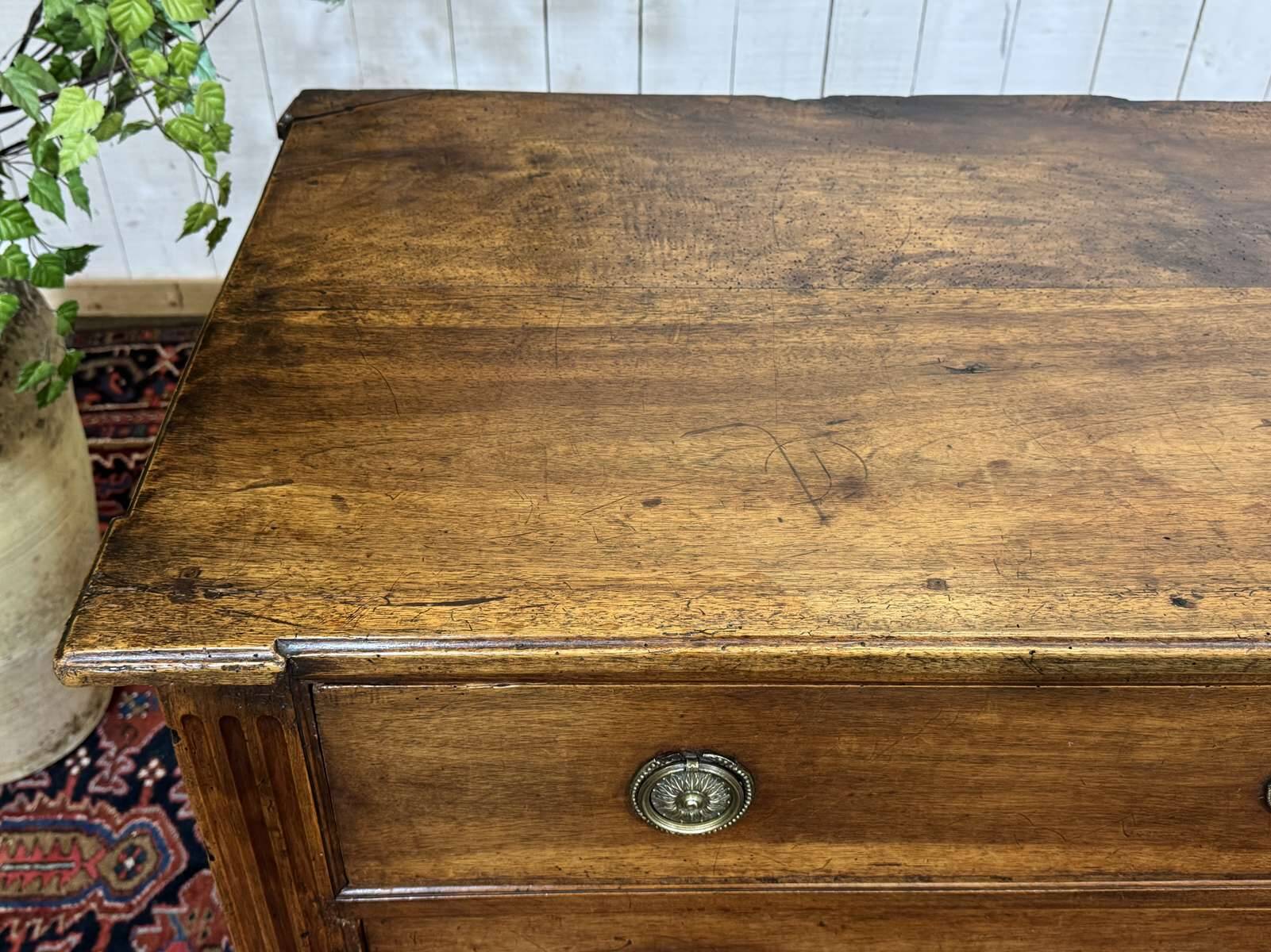 Louis XVI commode from the 18th century in walnut.