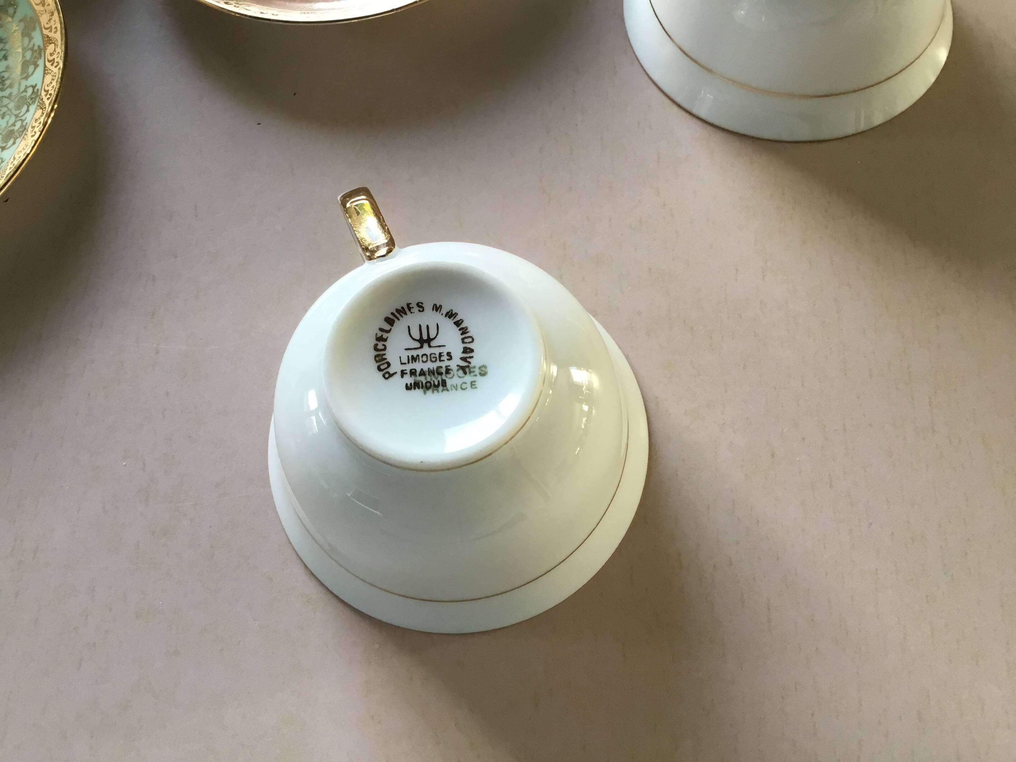 6 tasses à café en porcelaine de Limoges