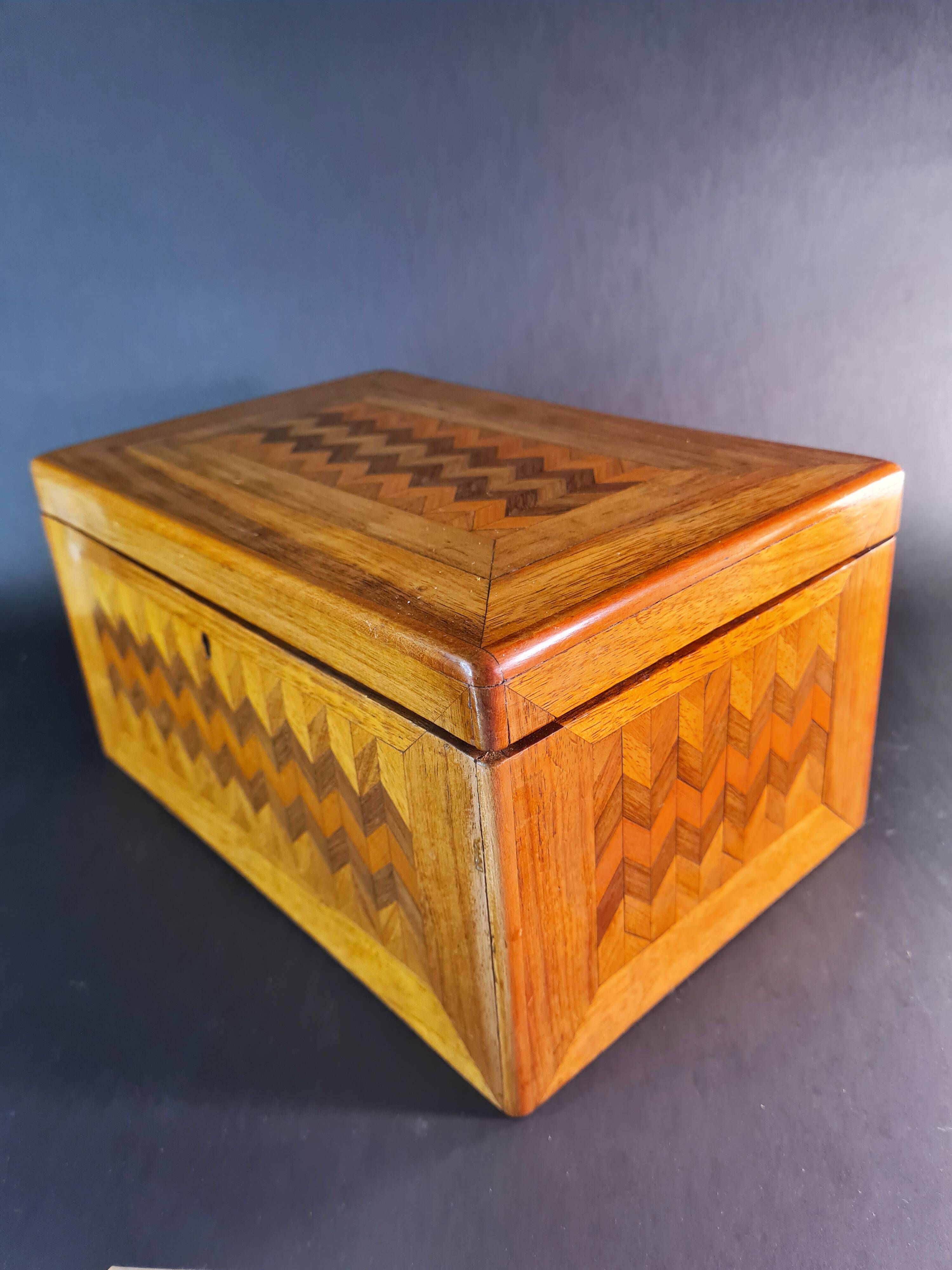 Marquetry Jewelry or Keepsake Box – Vintage Elegance in Pre-Cut Wood