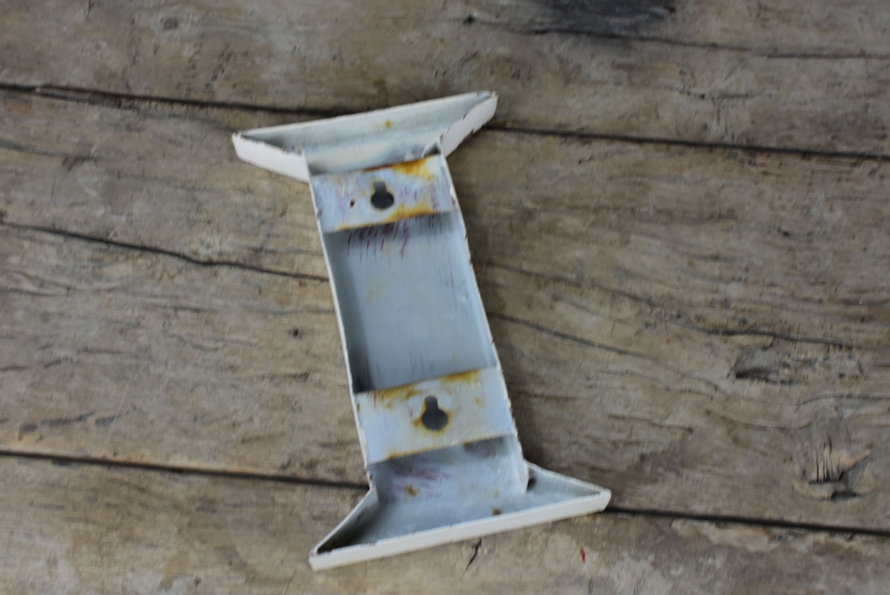 White zinc letter "i"