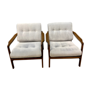 Paire de fauteuils design.