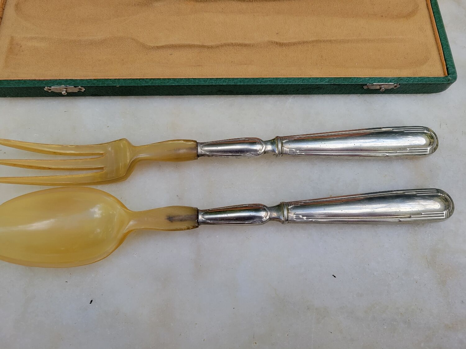 Art Deco salad cutlery in silver-plated metal and horn