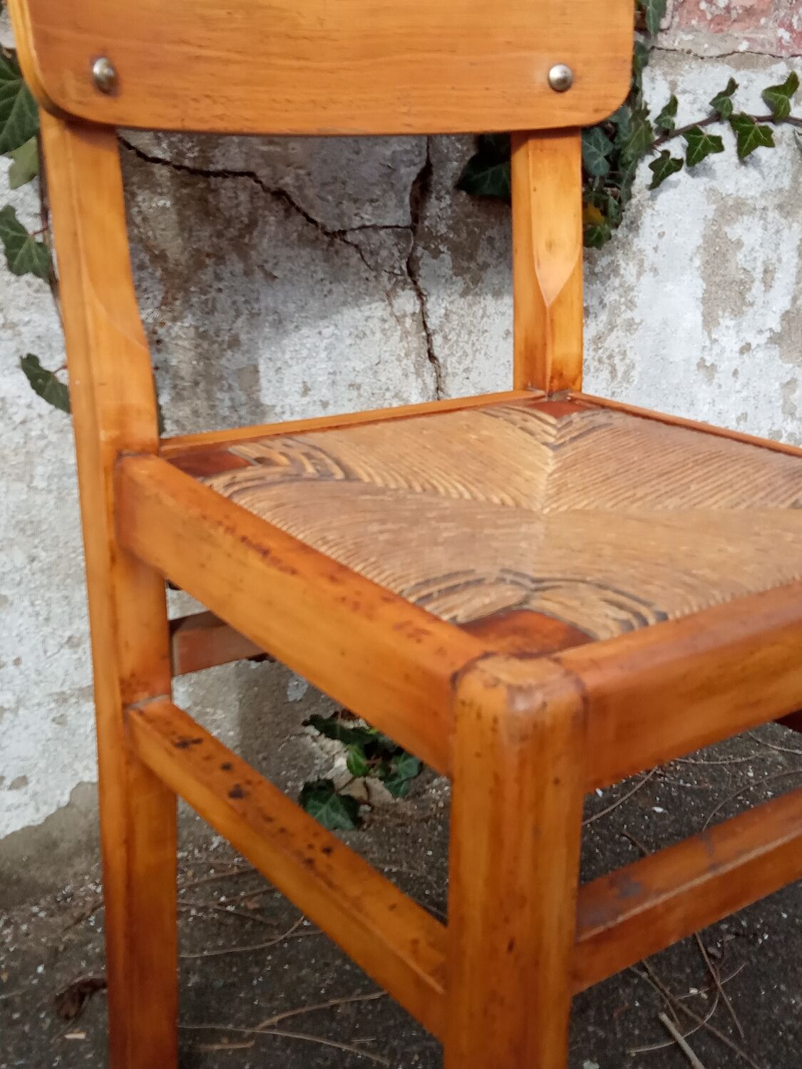 Pair of straw chairs from the 1950s