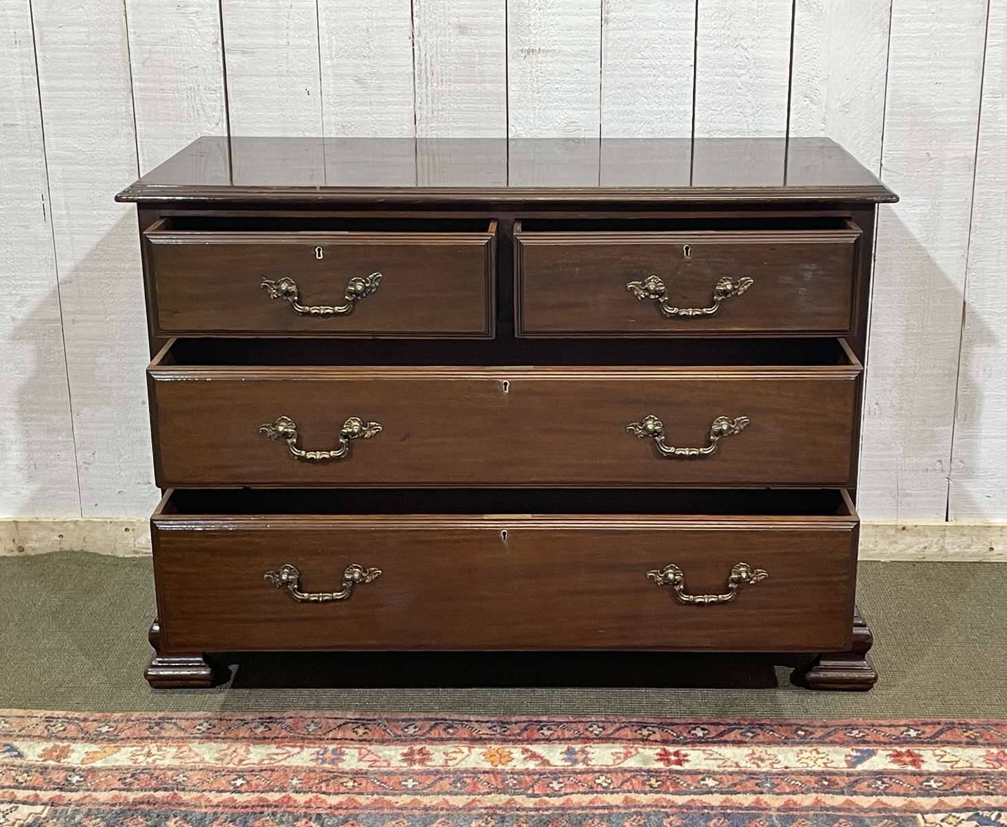 Early 20th century English mahogany chest of drawers